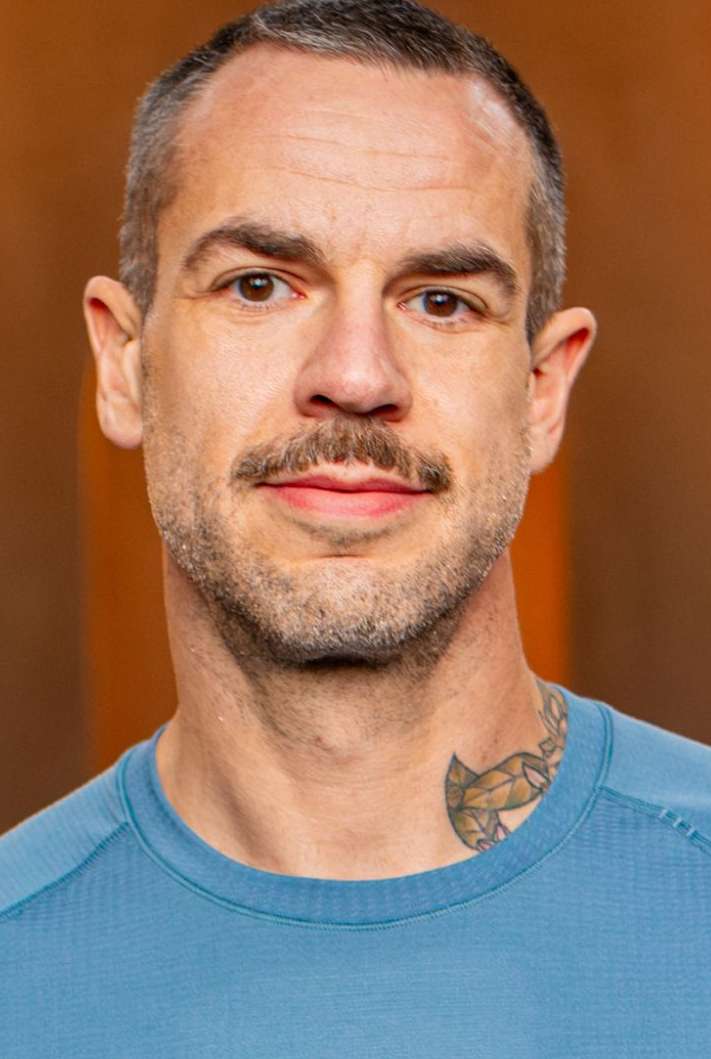 NTPL99926-1000_Series Page_Abe Ahern.jpg